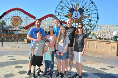 Going to Disneyland with the kids Aunt, Uncle & cousins made it so much more FUN!