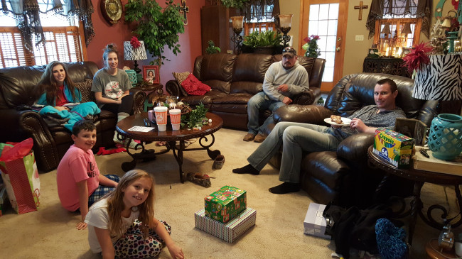 A relaxing Christmas morning with Michael's side of the family!