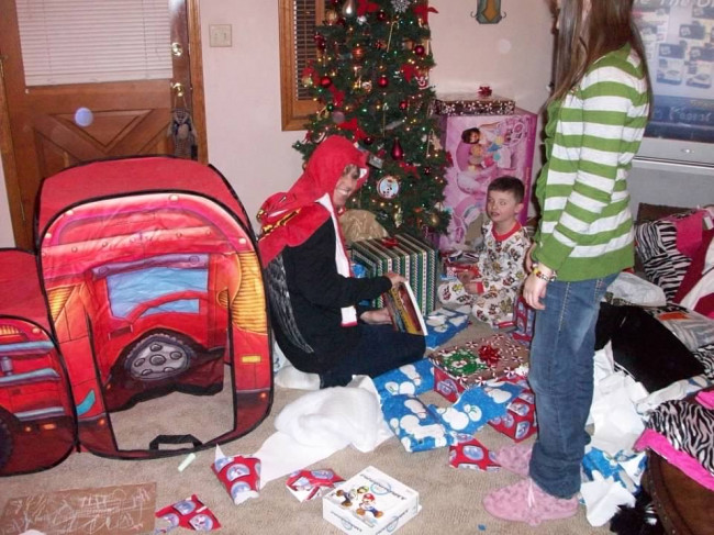 Everyone’s a kid at Christmas! Michael’s mom Sherry shows the kids how it is done!