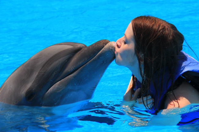 Sweet Dolphin kisses in Cabo, Mexico!